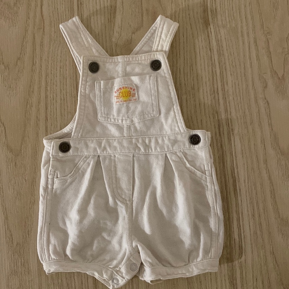 White overall jumper